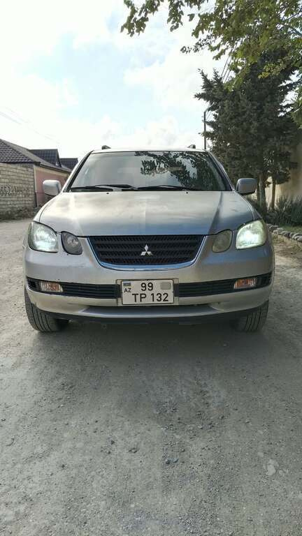 2001 Mitsubishi Airtrek, 2.0L, 307282km - Image 1