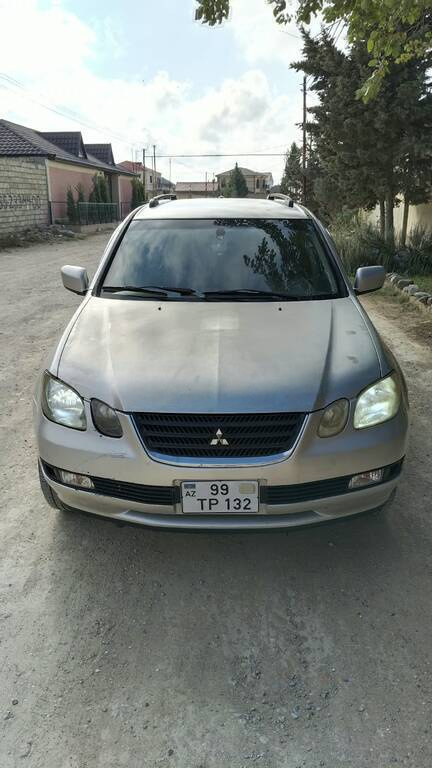 2001 Mitsubishi Airtrek, 2.0L, 307282km - Image 5