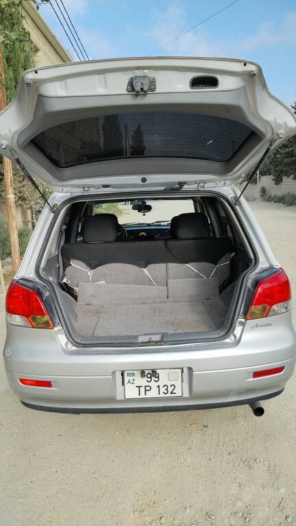 2001 Mitsubishi Airtrek, 2.0L, 307282km - Image 6