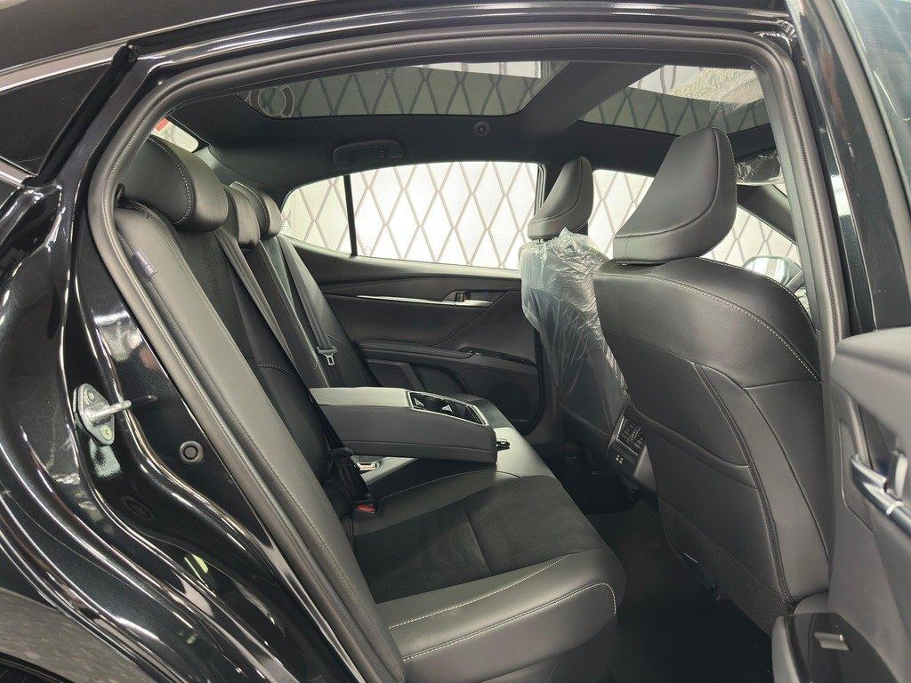 2026 Toyota Camry, 2.0L, 0km - Image 13