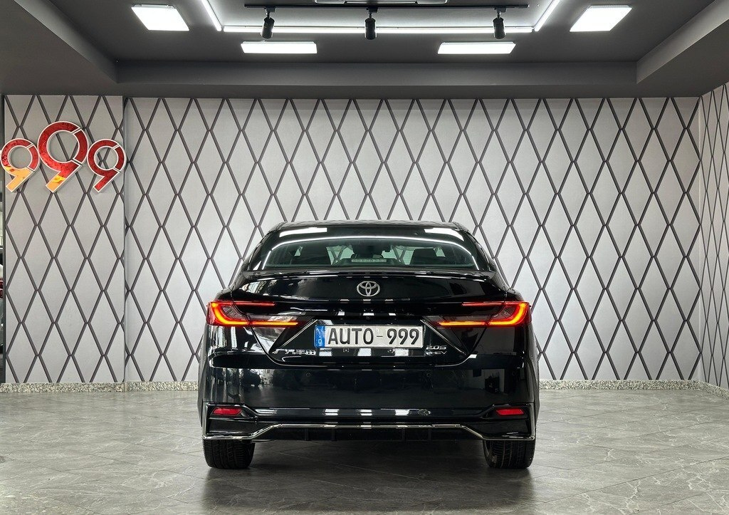 2026 Toyota Camry, 2.0L, 0km - Image 5
