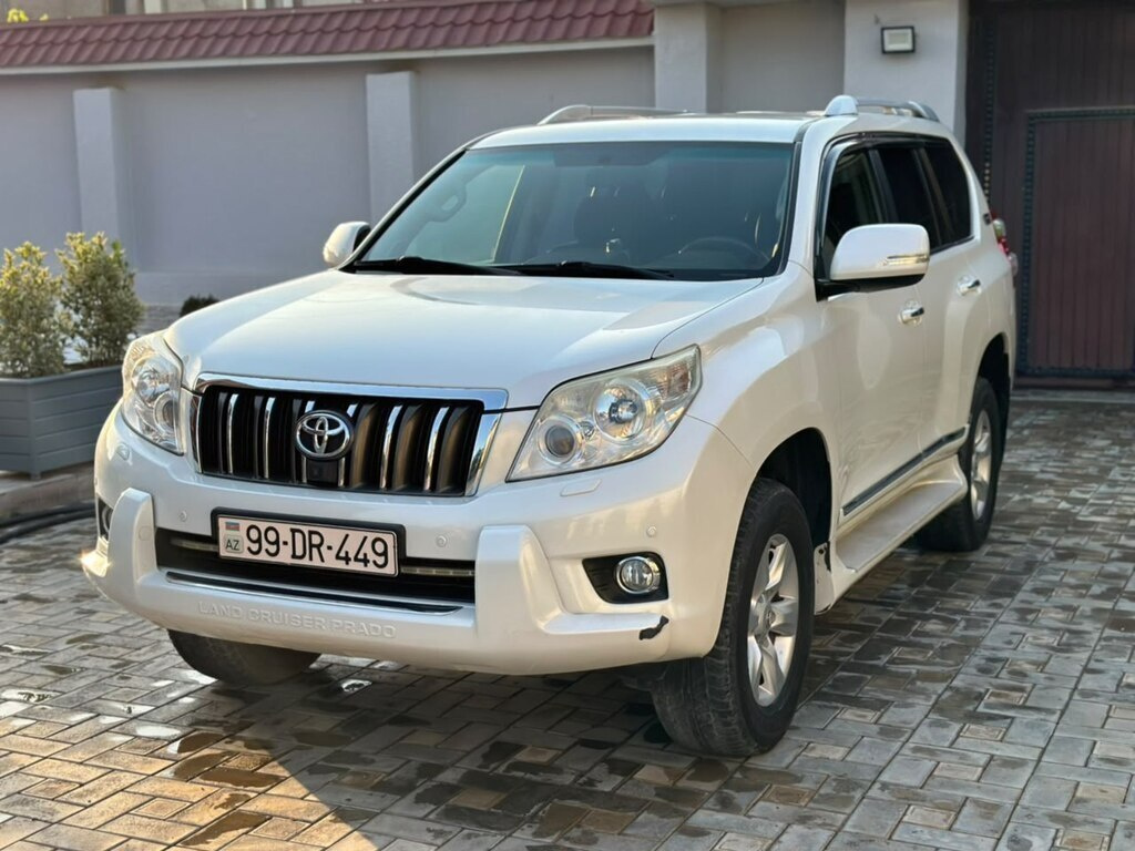 2012 Toyota Land Cruiser Prado, 2.7L, 263000km - Image 1