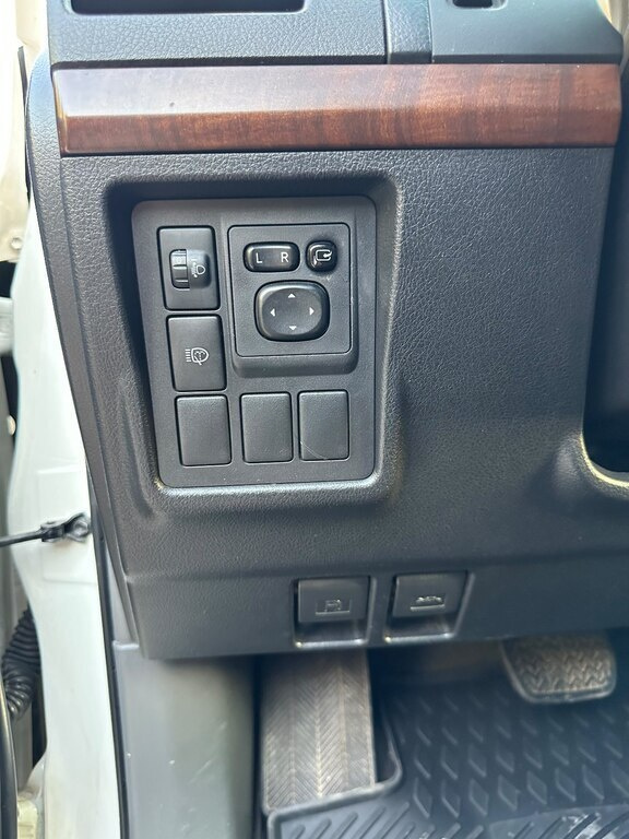 2012 Toyota Land Cruiser Prado, 2.7L, 263000km - Image 6