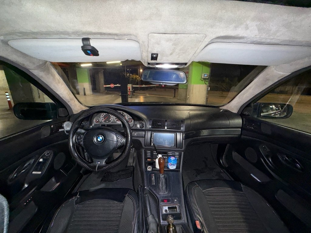 1997 BMW 528, 2.8L, 470000km - Image 8