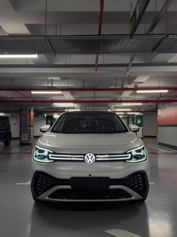 2022 Volkswagen ID.6 Crozz, 0.0L, 28000km - Image 1