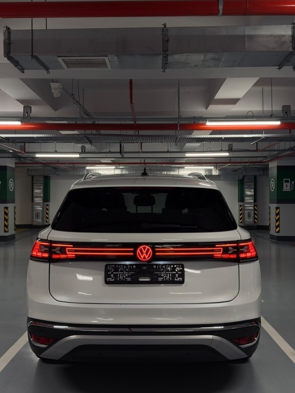 2022 Volkswagen ID.6 Crozz, 0.0L, 28000km - Image 5