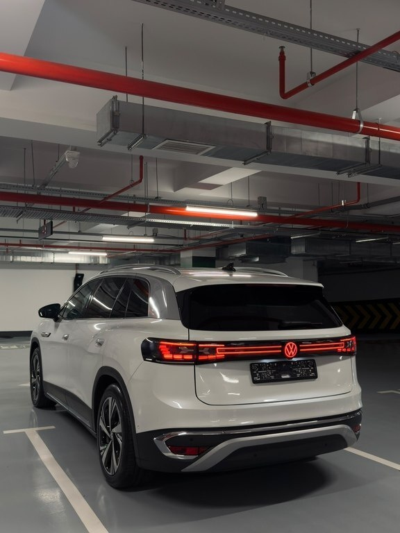 2022 Volkswagen ID.6 Crozz, 0.0L, 28000km - Image 6