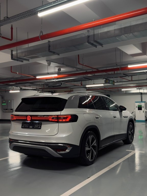 2022 Volkswagen ID.6 Crozz, 0.0L, 28000km - Image 7