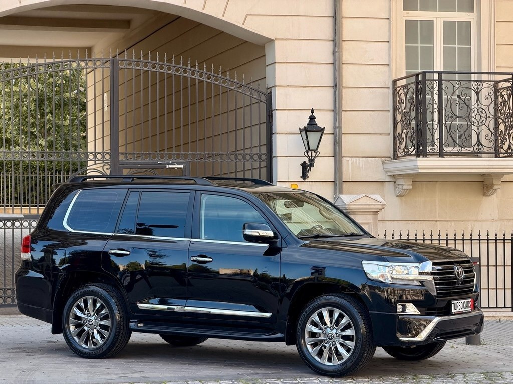 2019 Toyota Land Cruiser, 4.0L, 92000km - Image 21