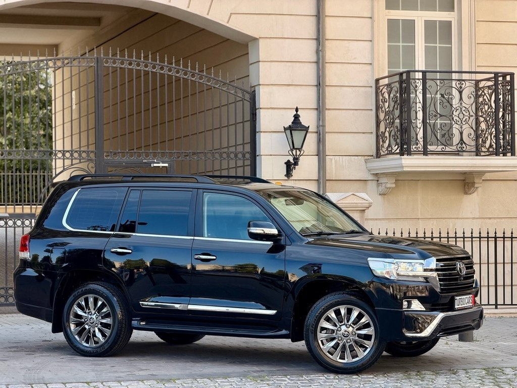 2019 Toyota Land Cruiser, 4.0L, 92000km - Image 22