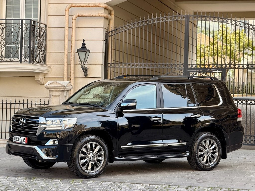 2019 Toyota Land Cruiser, 4.0L, 92000km - Image 25