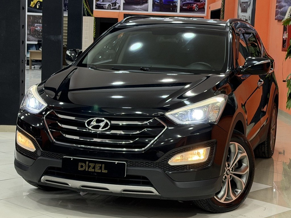 2014 Hyundai Santa Fe, 2.0L, 234000km - Image 1
