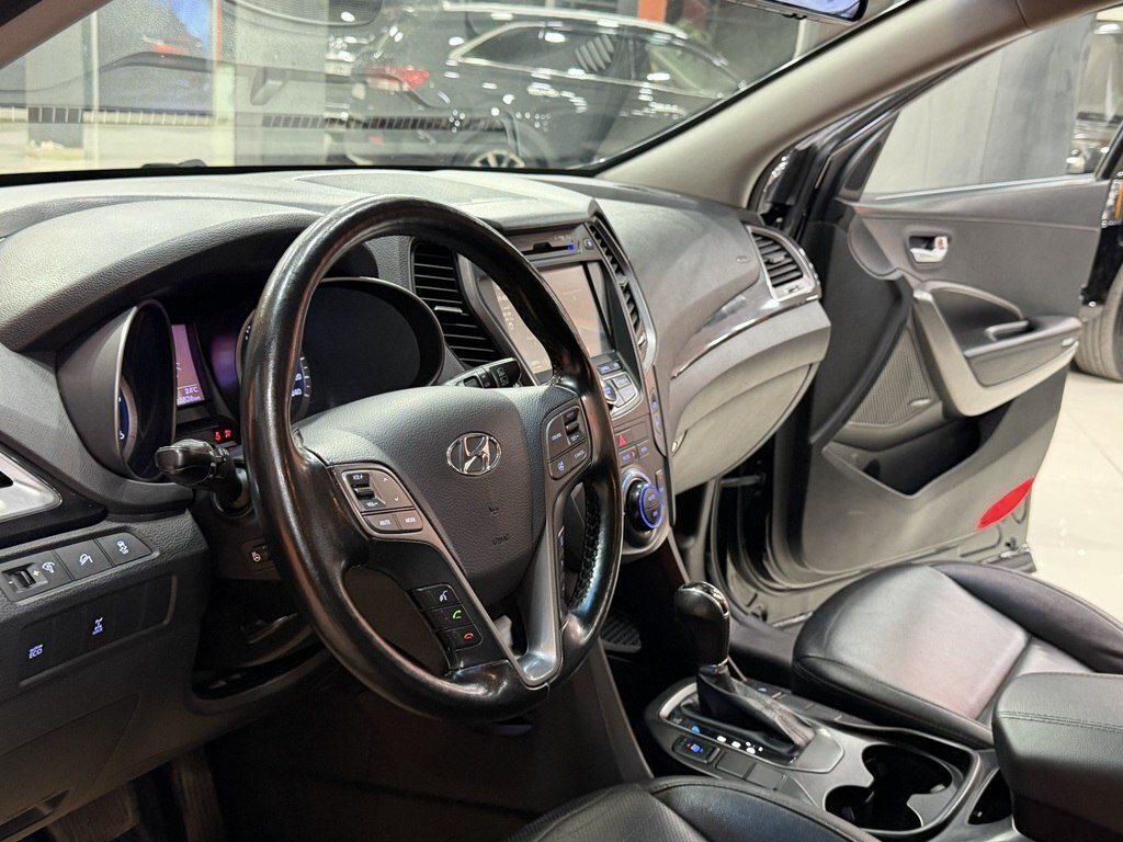 2014 Hyundai Santa Fe, 2.0L, 234000km - Image 12