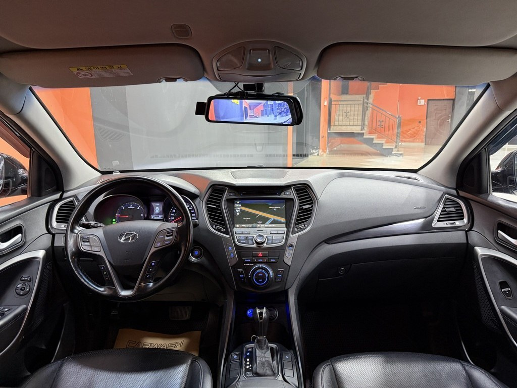 2014 Hyundai Santa Fe, 2.0L, 234000km - Image 18