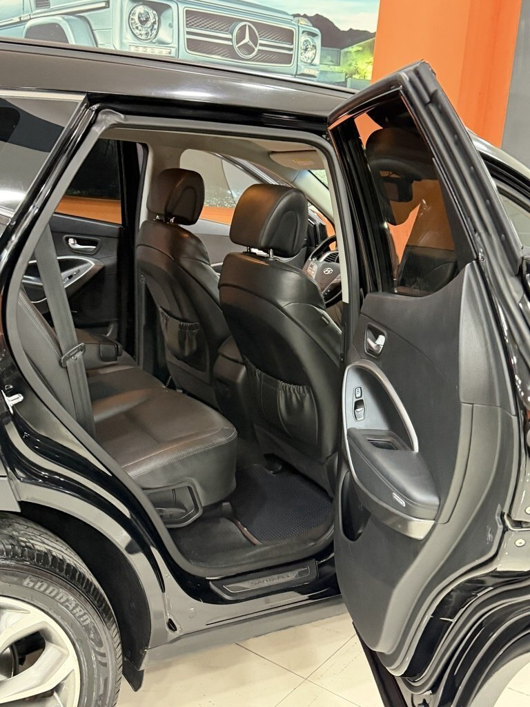 2014 Hyundai Santa Fe, 2.0L, 234000km - Image 19
