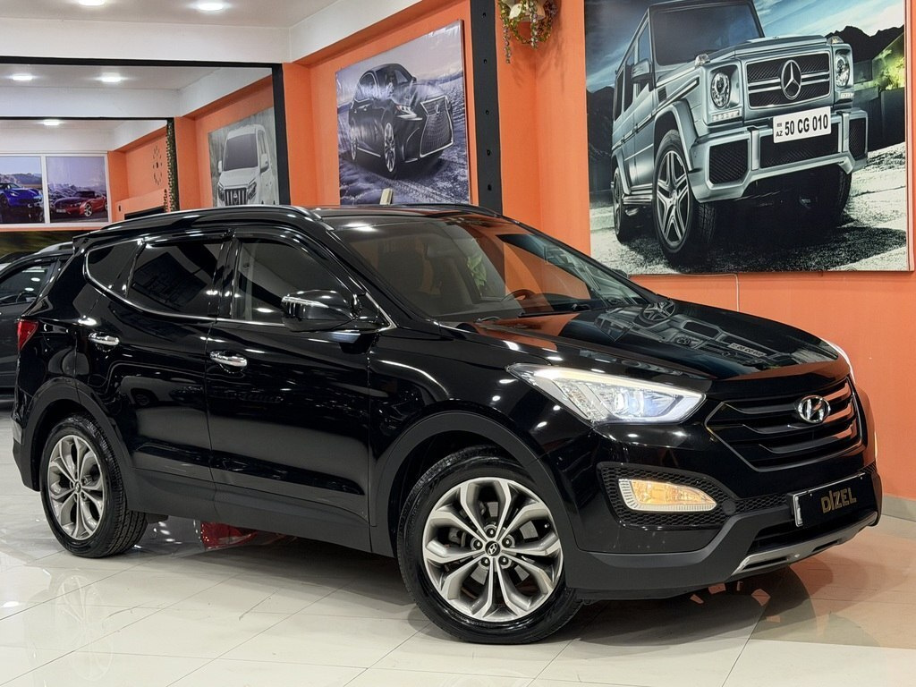 2014 Hyundai Santa Fe, 2.0L, 234000km - Image 4