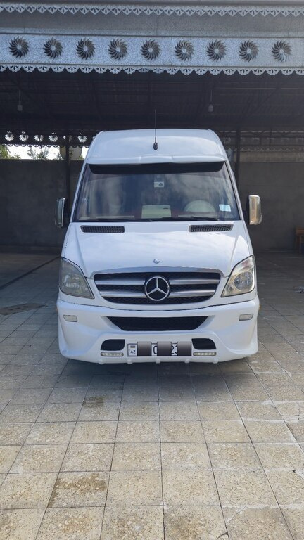 2010 Mercedes Sprinter 315, 2.2L, 575000km - Image 1