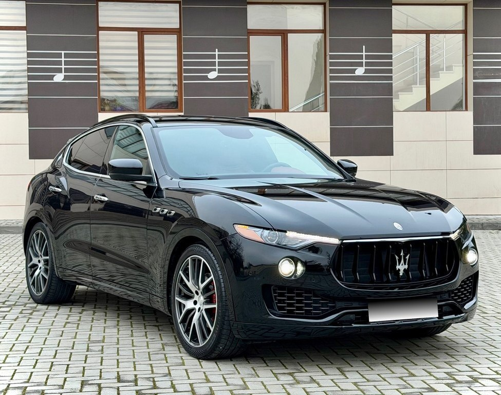2017 Maserati Levante, 3.0L, 98000km - Image 2