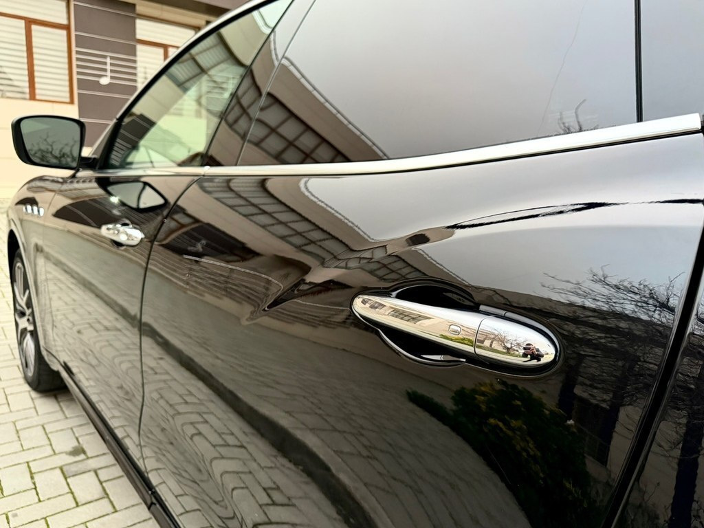 2017 Maserati Levante, 3.0L, 98000km - Image 13