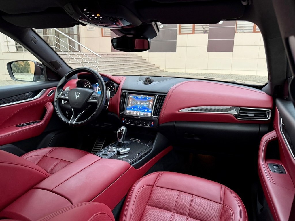 2017 Maserati Levante, 3.0L, 98000km - Image 15