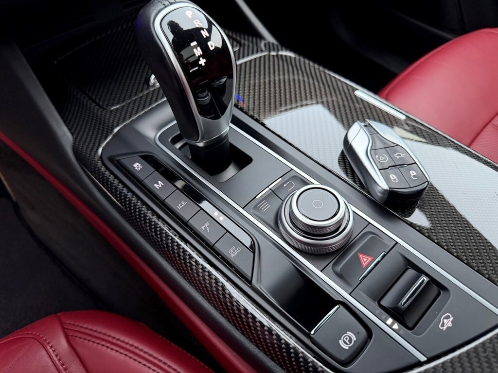 2017 Maserati Levante, 3.0L, 98000km - Image 17
