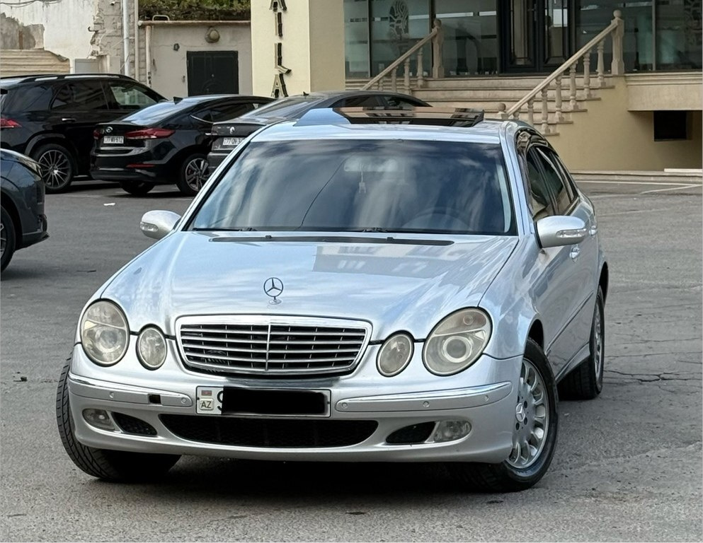 2002 Mercedes E 270, 2.7L, 490000km - Image 1