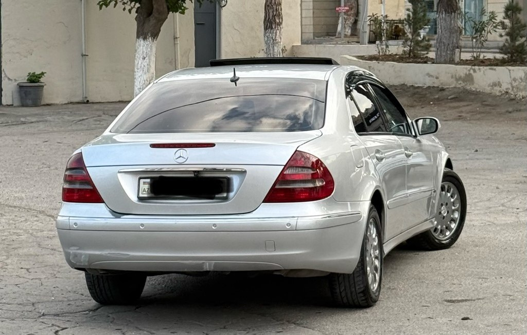 2002 Mercedes E 270, 2.7L, 490000km - Image 11