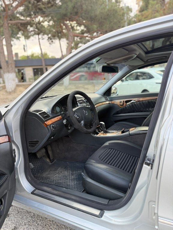 2002 Mercedes E 270, 2.7L, 490000km - Image 12