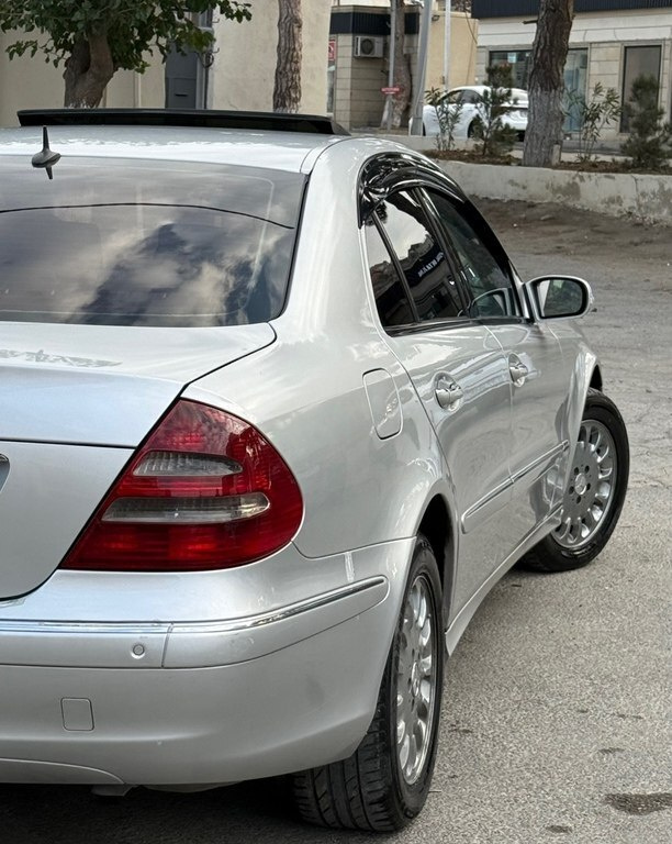 2002 Mercedes E 270, 2.7L, 490000km - Image 8