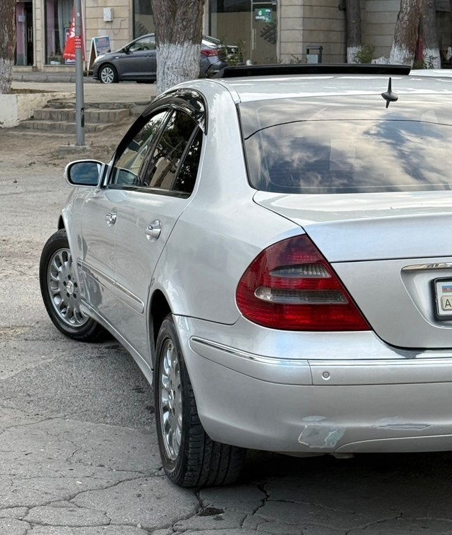 2002 Mercedes E 270, 2.7L, 490000km - Image 9