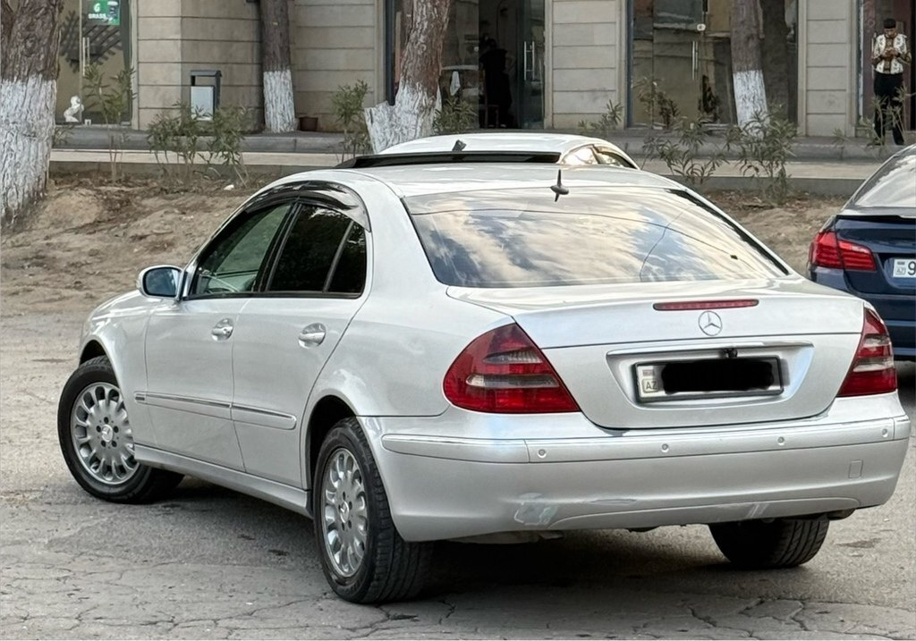 2002 Mercedes E 270, 2.7L, 490000km - Image 10