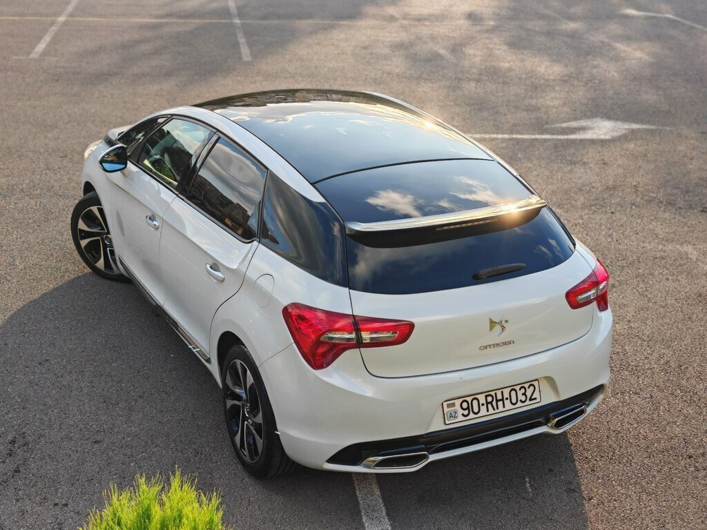 2013 Citroen DS5, 1.6L, 105000km - Image 2