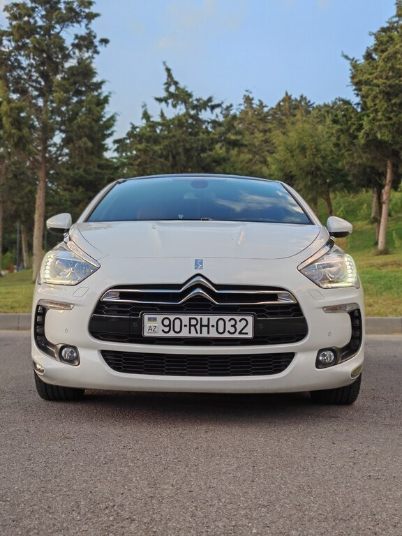2013 Citroen DS5, 1.6L, 105000km - Image 3