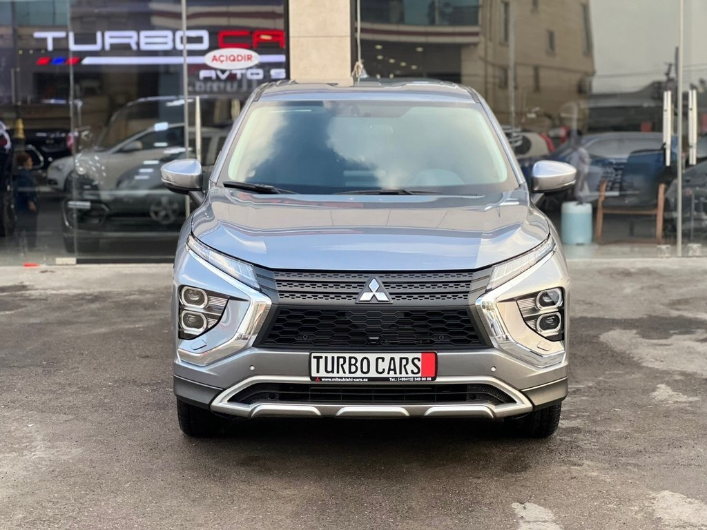 2023 Mitsubishi Eclipse Cross, 2.0L, 1723km - Image 2