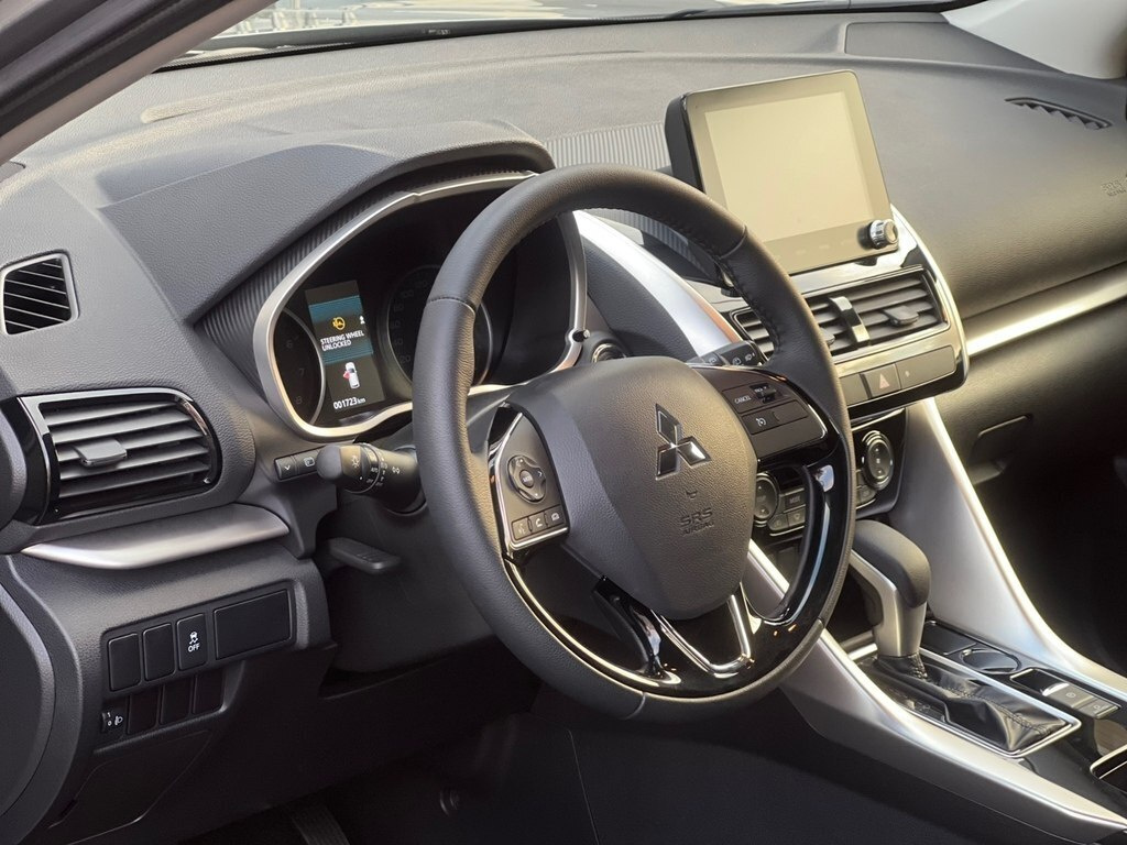 2023 Mitsubishi Eclipse Cross, 2.0L, 1723km - Image 13