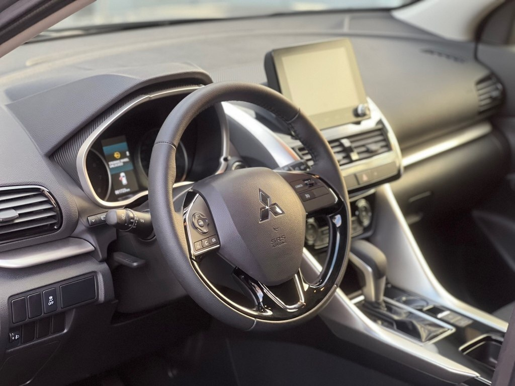 2023 Mitsubishi Eclipse Cross, 2.0L, 1723km - Image 14
