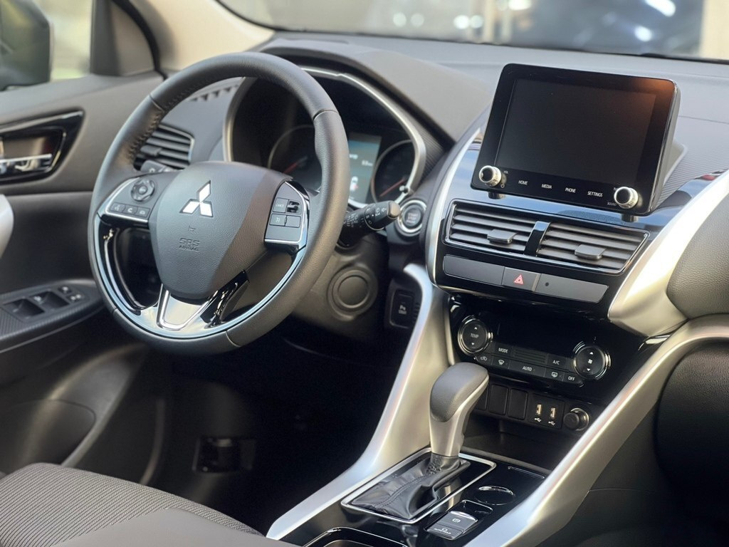 2023 Mitsubishi Eclipse Cross, 2.0L, 1723km - Image 15