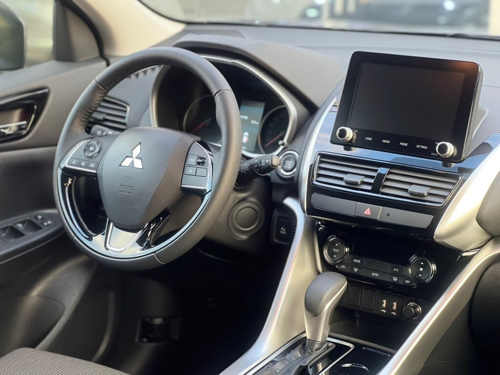 2023 Mitsubishi Eclipse Cross, 2.0L, 1723km - Image 16