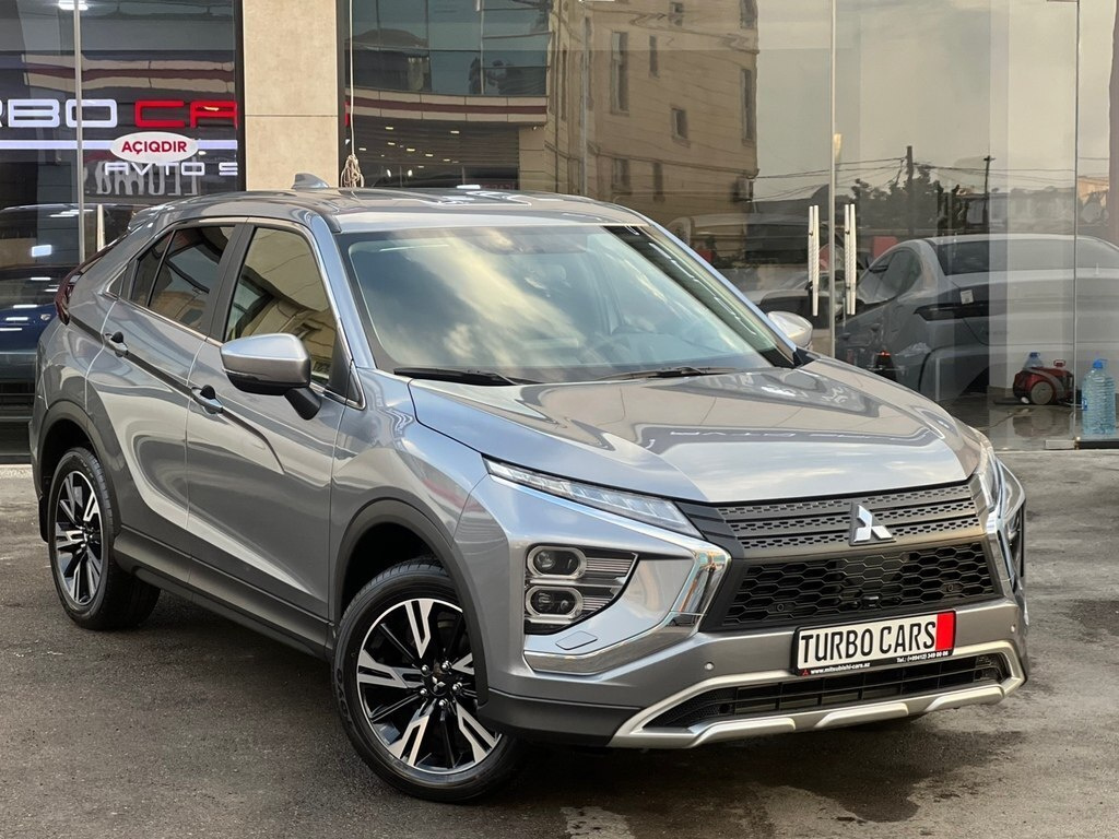 2023 Mitsubishi Eclipse Cross, 2.0L, 1723km - Image 3