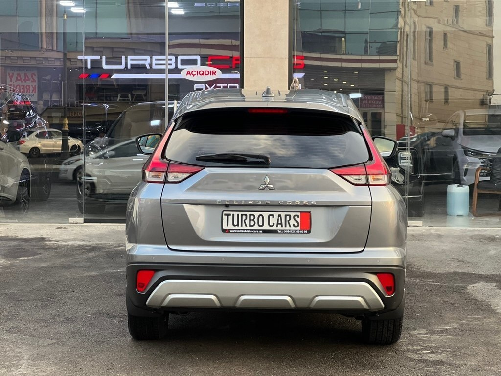 2023 Mitsubishi Eclipse Cross, 2.0L, 1723km - Image 9