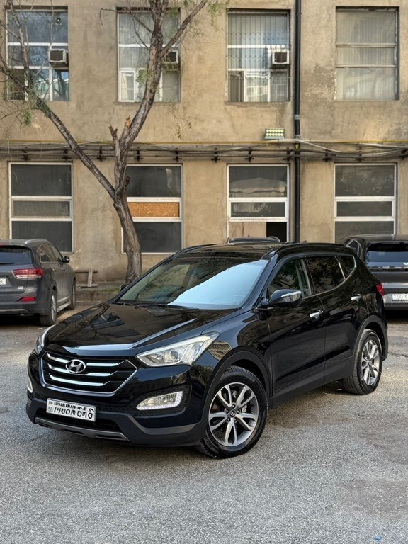 2012 Hyundai Santa Fe, 2.0L, 210000km - Image 1