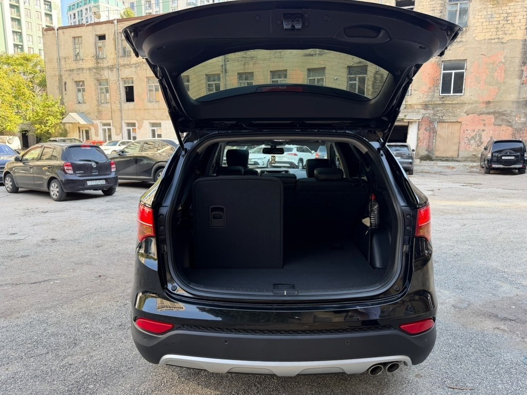 2012 Hyundai Santa Fe, 2.0L, 210000km - Image 16
