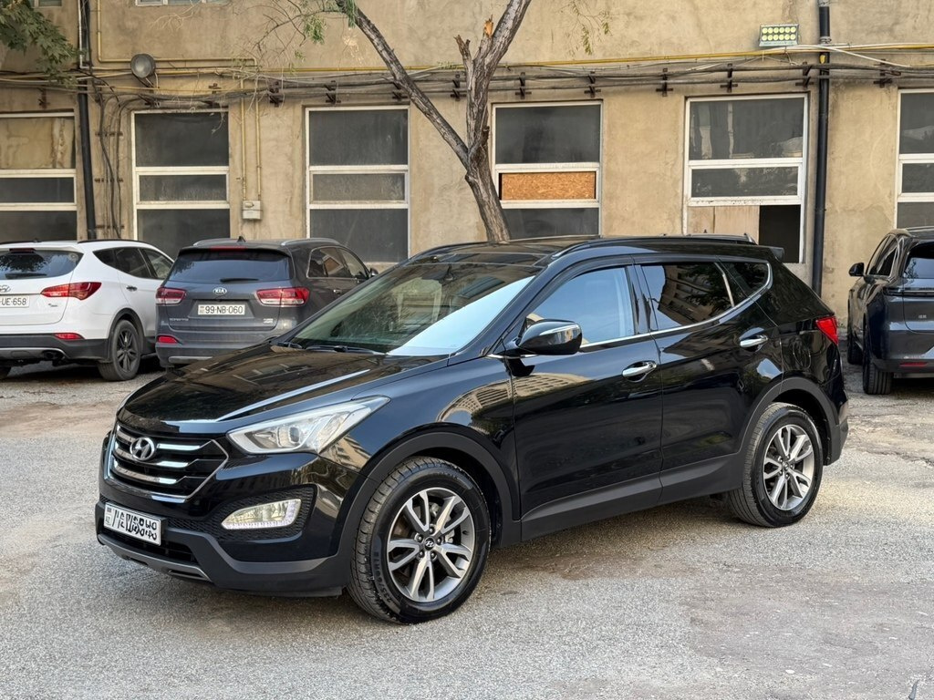 2012 Hyundai Santa Fe, 2.0L, 210000km - Image 4