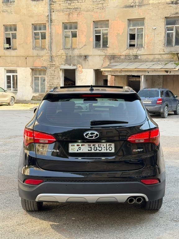 2012 Hyundai Santa Fe, 2.0L, 210000km - Image 5