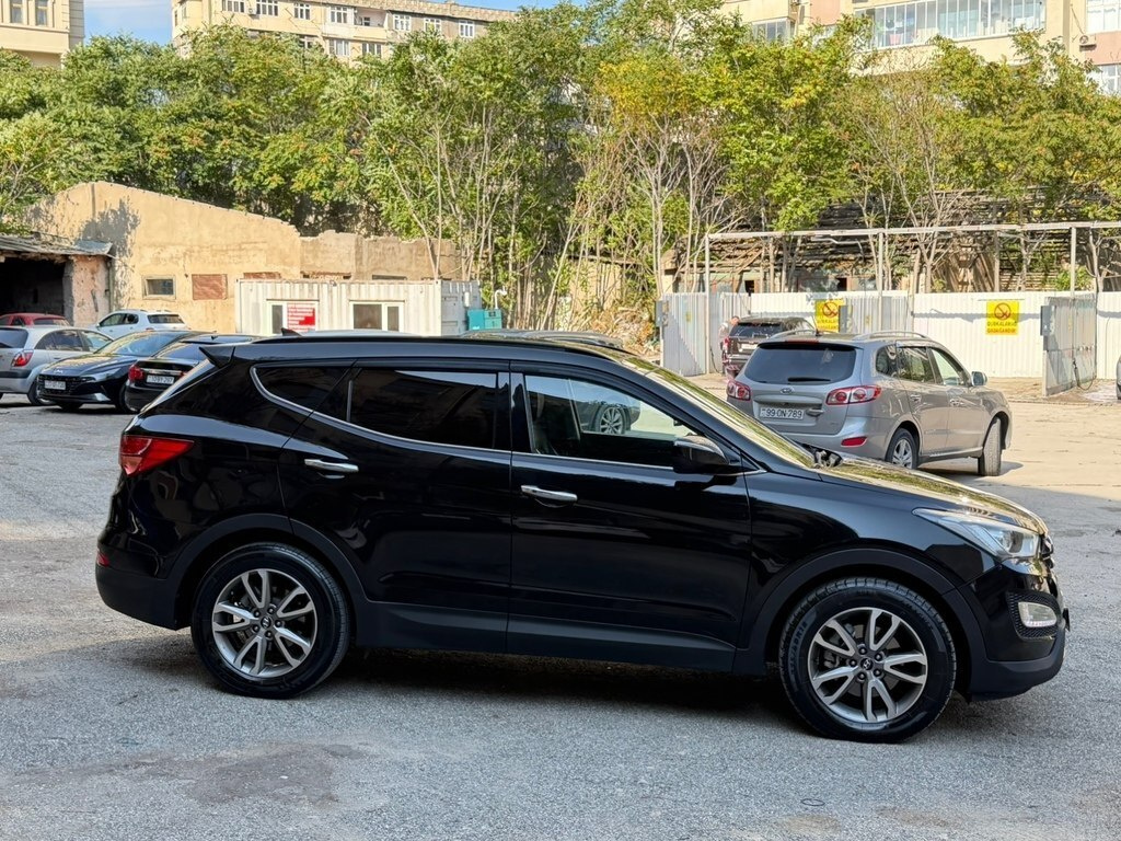2012 Hyundai Santa Fe, 2.0L, 210000km - Image 8