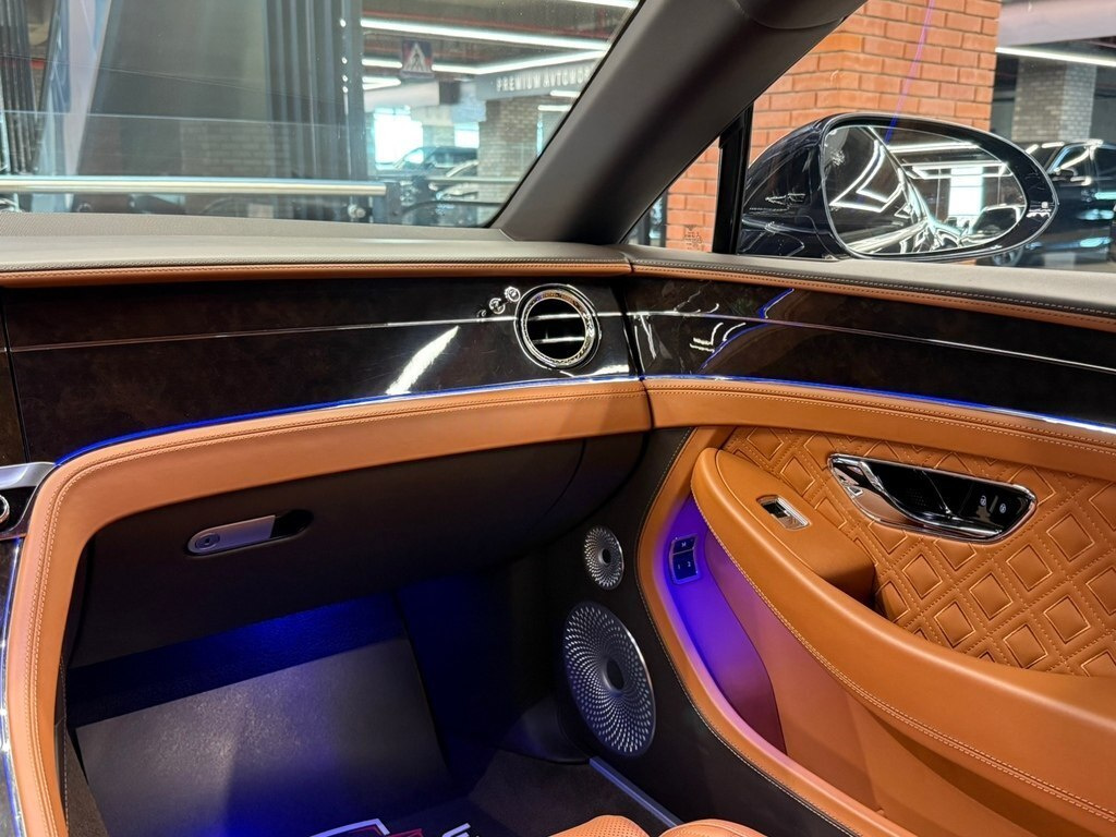 2019 Bentley Continental GT, 6.0L, 43000km - Image 27