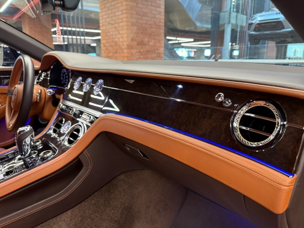 2019 Bentley Continental GT, 6.0L, 43000km - Image 32