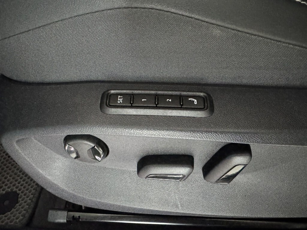 2022 Volkswagen ID.6 Crozz, 0.0L, 33000km - Image 15