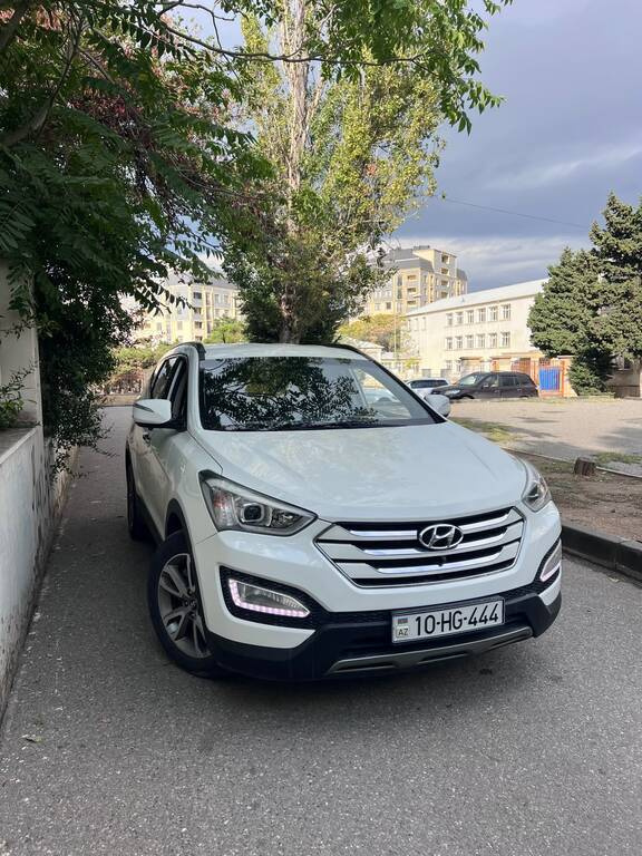 2012 Hyundai Santa Fe, 2.4L, 222000km - Image 1