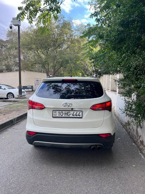 2012 Hyundai Santa Fe, 2.4L, 222000km - Image 2